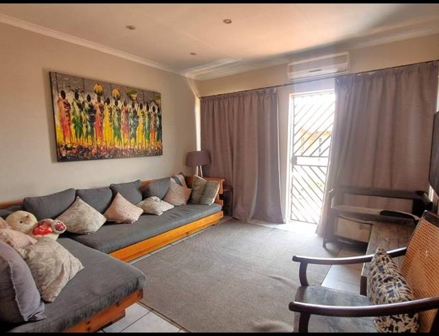 3 BEDROOM APARTMENT FOR SALE IN FAERIE GLEN